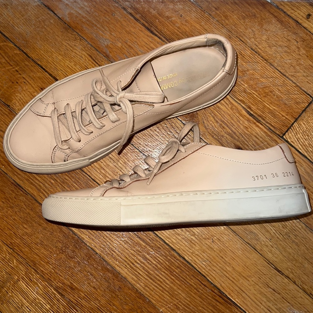 Common Projects' Original Achilles in light Peach